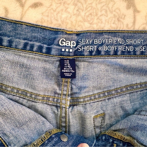 GAP Blue Jean Shorts Sexy Boyfriend Button-Fly Classic Distressed Style Size 8 - Picture 3 of 10